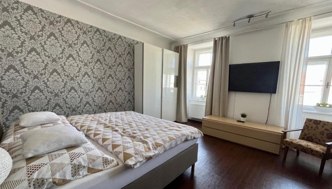 Palac Daun - Studio Apartments Znojmo Ngoại thất bức ảnh